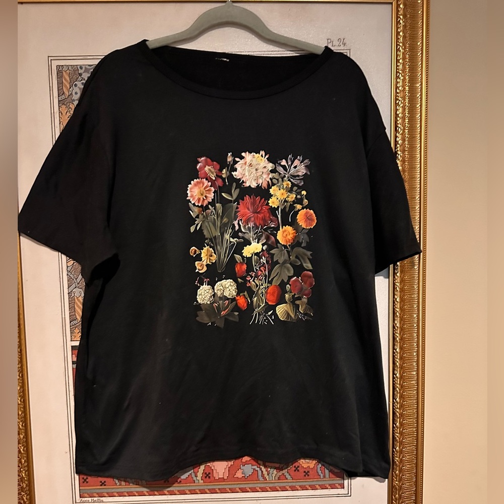 Floral Graphic Black Top